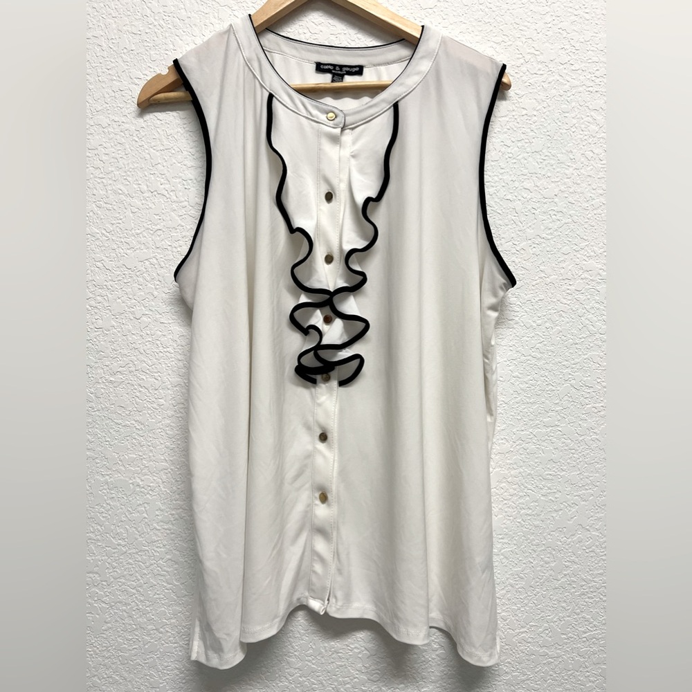 *White and black ruffled blouse gold buttons size 1X EUC